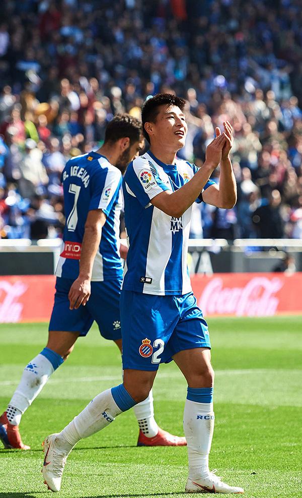 NG娱乐-费德勒在阿森纳比赛中战术调整，晋级下一阶段引发热议！