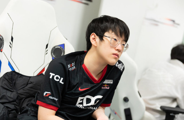 NG SPORTS-包含Ming爆冷击败MAD，战术调整引爆全场！的词条